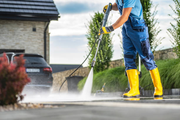 Fence Pressure Washing in Avenal, CA